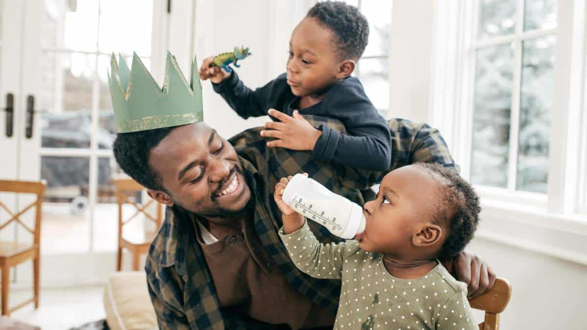The role of the father in the family. Friend, mentor or authority?